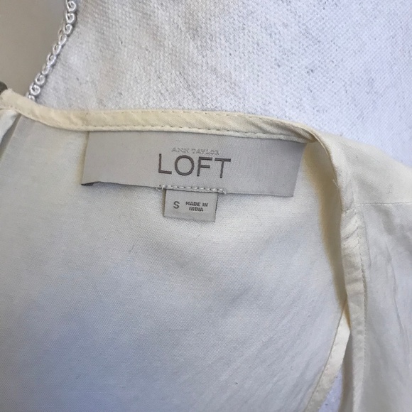 LOFT Cream Tiered Lace Tank Top Size Small - Picture 2 of 5